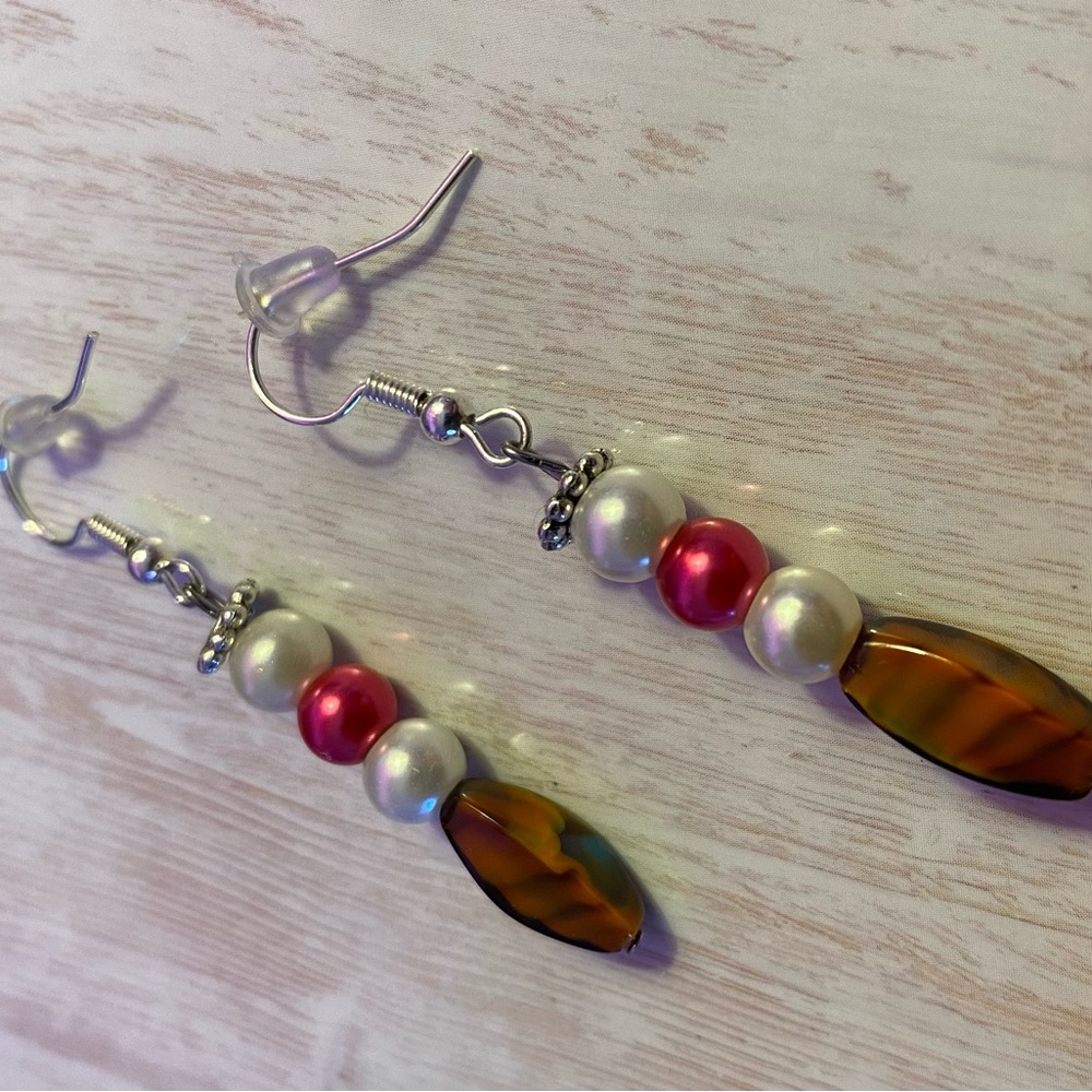 Earring - Picture 5 of 6